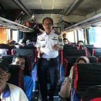 beri-peringatan-ada-copet-pada-penumpang-sopir-bus-punya-cara-unik