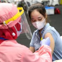 vaksinasi-covid-19-tahap-2-di-dki-jakarta-baru-mencapai-61-persen