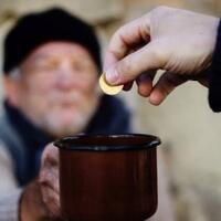 banyak-orang-lebih-suka-memberi-daripada-membeli-tanya-kenapa