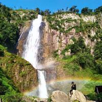 12-air-terjun-terbaik-indonesia