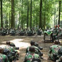 sambangi-siswa-otsus-papua-barat-pangdam-kasuari-ingatkan-jaga-nkri