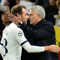 mourinho-menangis-tahu-eriksen-kolaps-di-lapangan