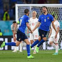 teror-bom-warnai-laga-italia-vs-swiss