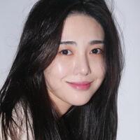 kisah-mina-eks--aoa-akui-hidupnya-lebih-baik-usai-jalani-ritual-perdukunan-ala-korea