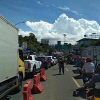 kapasitas-wisatawan-ke-puncak-bogor-dibatasi-hanya-50