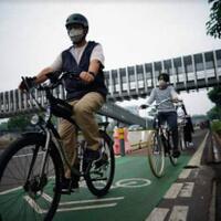 minggu-pagi-anies-gowes-bareng-keluarga-netizen-singgung-soal-jalur-sepeda