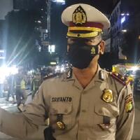 penyekatan-jalan-di-kawasan-cikini-40-anggota-polres-jakpus-bersiaga
