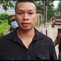 viral-pria-di-jakpus-sebut--covid-sudah-berakhir--saat-kena-razia-masker