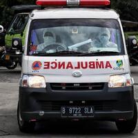 viral-laju-ambulans-tertahan-saat-iringan-mobil-pejabat-melintas-di-jakut