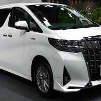 perbedaan-generasi-pertama-toyota-alphard-hingga-tahun-2021