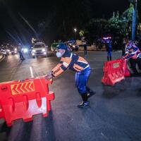 covid-19-melonjak-bogor-tutup-10-titik-jalan-raya-untuk-batasi-mobilitas-warga