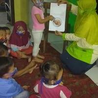 mengajarkan-cuci-tangan-pada-anak-usia-dini-dengan-media-flipchart