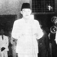 naskah-pidatoquotindonesia-menggugatquotyg-ditulis-soekarno-di-atas-kaleng-tempat-buang-air