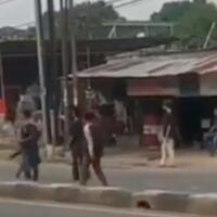 orang-tua-wajib-waspada-bahaya-kebiasaan-nekat-bocah-cegat-mobil-di-jalan-raya