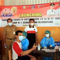 bupati-suwirta-launching-vaksinasi-covid-19-untuk-umur-12-17-tahun
