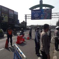 selama-ppkm-darurat-akses-jalan-utama-tol-hingga-perumahan-ditutup