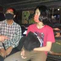 penertiban-ppkm-darurat-di-tangsel-2-remaja-mabuk-kepergok-buang-pil-koplo