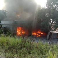 2-ruko-terbakar-hebat-warga-kalang-kabut-takut-kobaran-api-menyambar-permukiman