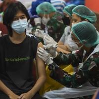 viral-apoteker-tuduh-vaksin-penyebab-terpapar-covid-19-klaim-banyak-buktinya