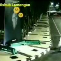 aksi-jahil-di-masa-ppkm-darurat-properti-pocong-di-jalan-dicuri-orang-jangan-ditiru