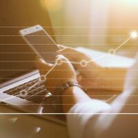 pilih-investasi-saham-atau-crypto-simak-saran-ini
