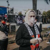karawang-masuk-zona-hitam-covid-19-bupati-cellica-ancam-pidanakan-industri-nakal