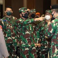panglima-tni-sebut-distribusi-paket-obat-warga-isoman-dilakukan-babinsa-puskesmas