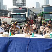 hindari-pemeriksaan-dokumen-ppkm-darurat-36-bus-akap-diamankan-polda-metro-jaya
