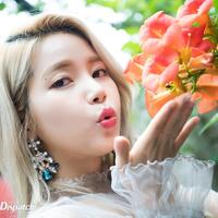 solar--mamamoo--ungkap-4-trik-rahasia-idol-kpop-biar-gak-keringatan-saat-tampil