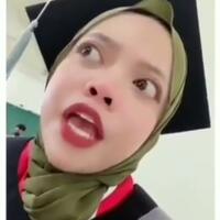 memotivasi-jawab-nyinyiran-tetangga-anak-sopir-angkot-ini-lulus-kuliah-luar-negeri