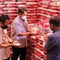 bulog-mulai-salurkan-tambahan-bantuan-beras-10-kg-saat-ppkm-darurat-hari-ini