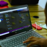 kuliah-belajar-sendiri-atau-bootcamp