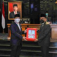 mewakili-anies-wagub-dki-sampaikan-usulan-perubahan-perda-penanganan-covid-19