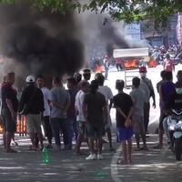 sempat-mencekam-ratusan-warga-sorong-blokade-jalan-karena-emosi-sering-dirampok
