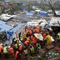 36-orang-tewas-akibat-tanah-longsor-di-india-puluhan-hilang