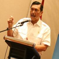 luhut-sebut-pemerintah-sudah-mati-matian-tekan-angka-kematian-covid-19