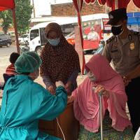 gerai-vaksinasi-di-johar-baru-warga-senang-prosesnya-cepat