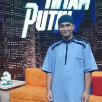 dulu-tidur-di-kolong-jembatan-kini-owner-5-rumah-makan-gratis