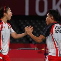 greysia-polii-apriyani-sabet-medali-emas-koni-bekasi-apresiasi-pelatih-eng-hian