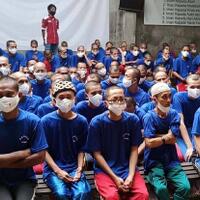 puluhan-orang-dengan-gangguan-jiwa-di-bekasi-disuntik-vaksin-astrazeneca