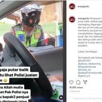 viral-bantu-kakek-tua-yang-sakit-jualan-koran-aksi-polisi-di-solo-ini-bikin-baper