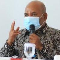 bentengi-gubernur-lukas-dari-covid-19-semua-tamu-harus-punya-surat-pcr