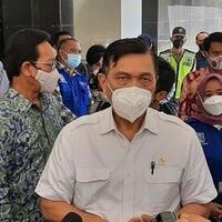 luhut-ungkap-rencana-pemerintah-jadikan-kartu-vaksin-covid-19-syarat-ke-tempat-umum