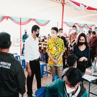 percepat-herd-immunity-rieke-dorong-vaksinasi-pasar-tradisional-ritel-dan-umkm