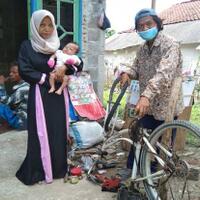 cerita-heroik-emon-pedagang-mainan-di-bekasi-yang-hadang-pelaku-begal-motor