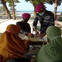 masyarakat-pulau-tidung-antusias-ikuti-serbuan-vaksinasi-korps-marinir-tni-al