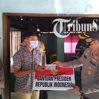 hidup-sebatang-kara-remaja-kartasura-hampir-menangis-dapat-bantuan-jokowi