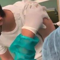 menangis-sesenggukan-penyuntik-vaksin-covid-19-kosong-di-penjaringan-minta-maaf