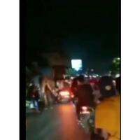 tenteng-senjata-tajam-sekelompok-remaja-bermotor-sisir-ruas-jalan-daan-mogot