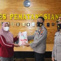berbagi-kasih-kapolres-pematangsiantar-ajak-wartawan-jadi-corong-sosialisasi-prokes